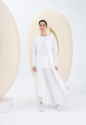 Choice Pleated Sleeveless Outerwear Off White