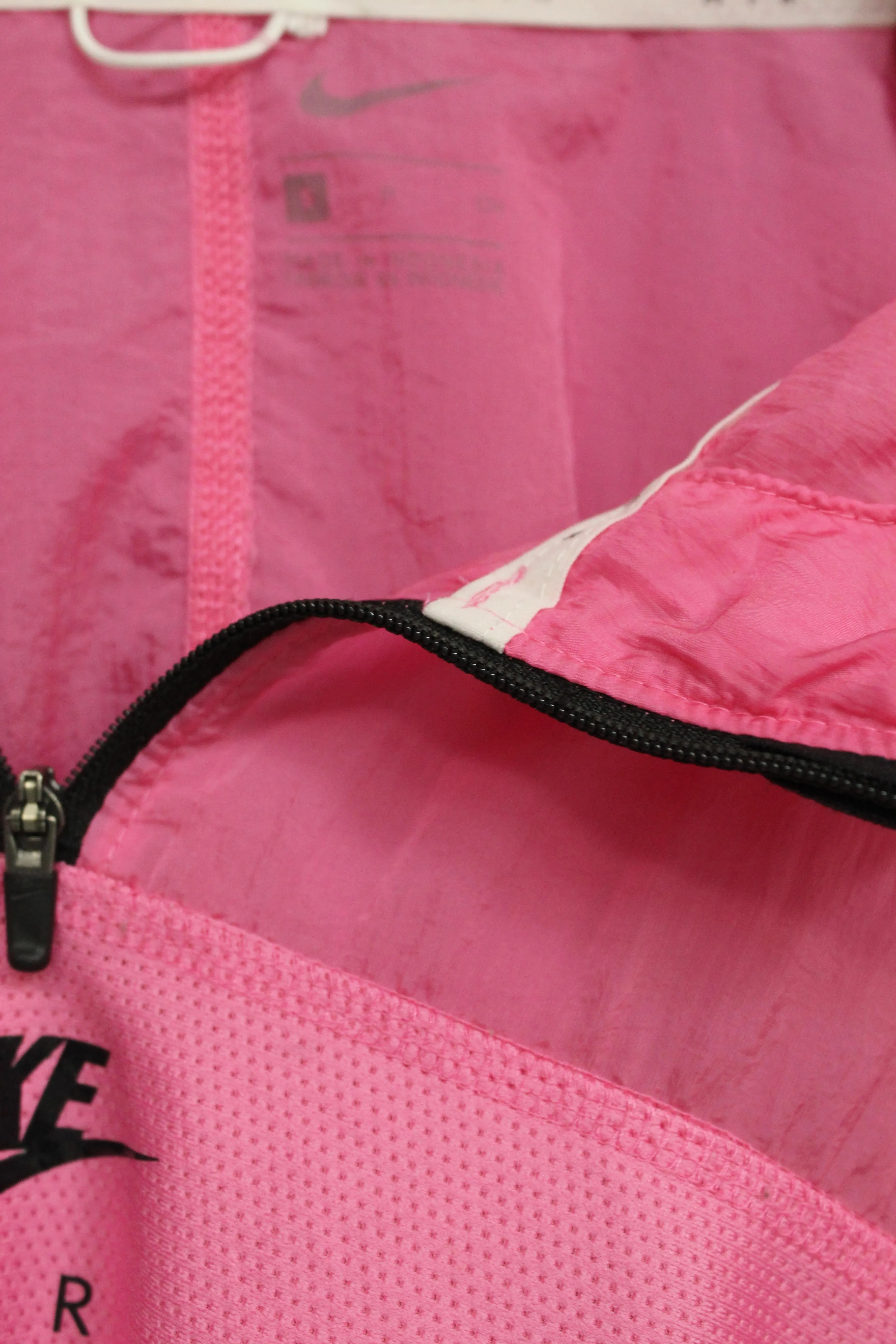 Cortaviento Rosado Nike Talla S
