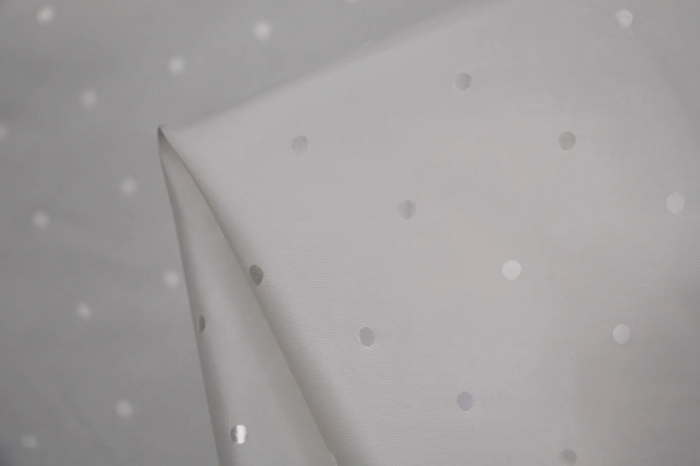 Ivory Dot 'L' (150cm wide)