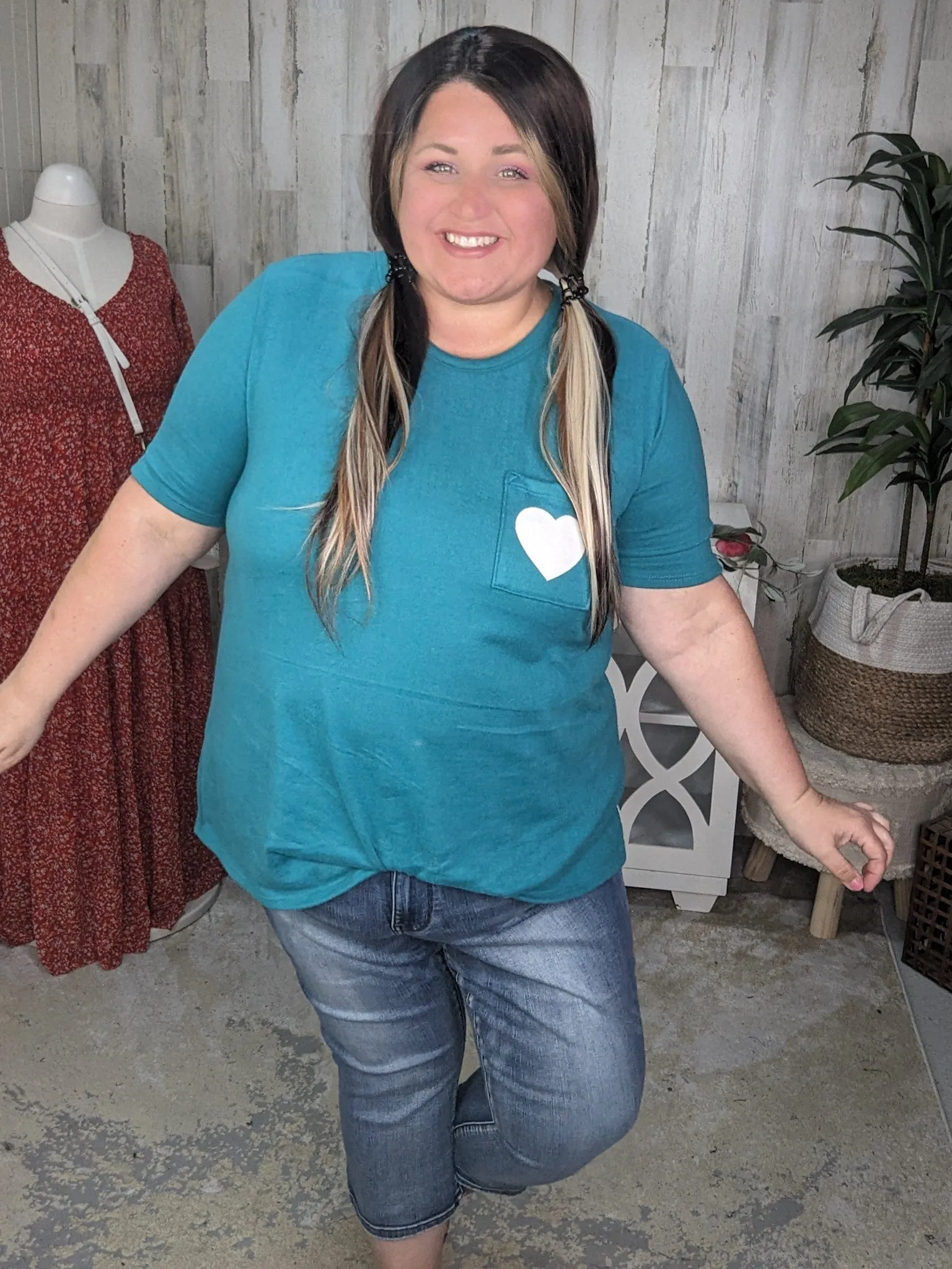 Kensie Teal Flowy Tee w/Heart Pocket
