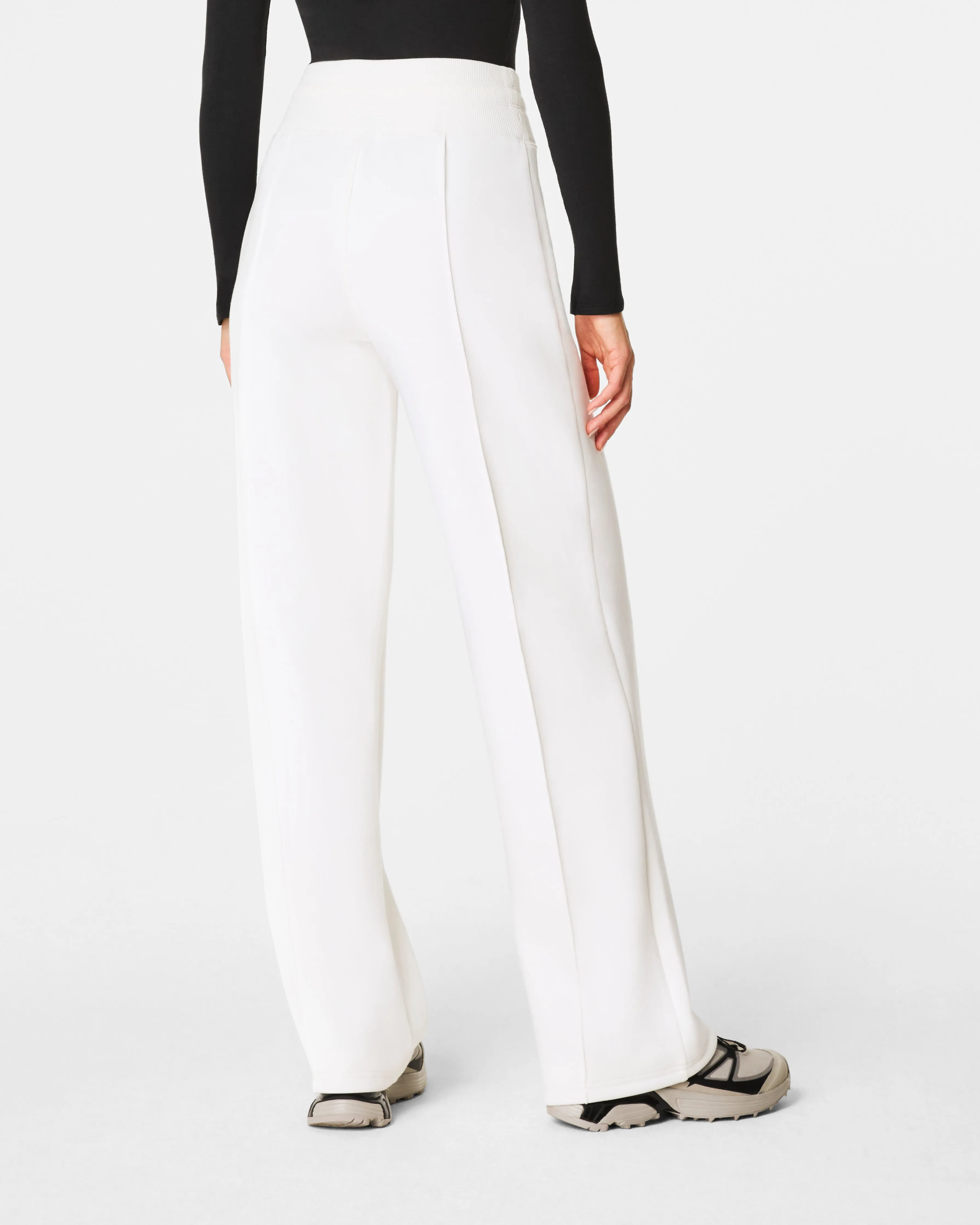 SPANX® AirEssentials Luxe Straight Leg Pant