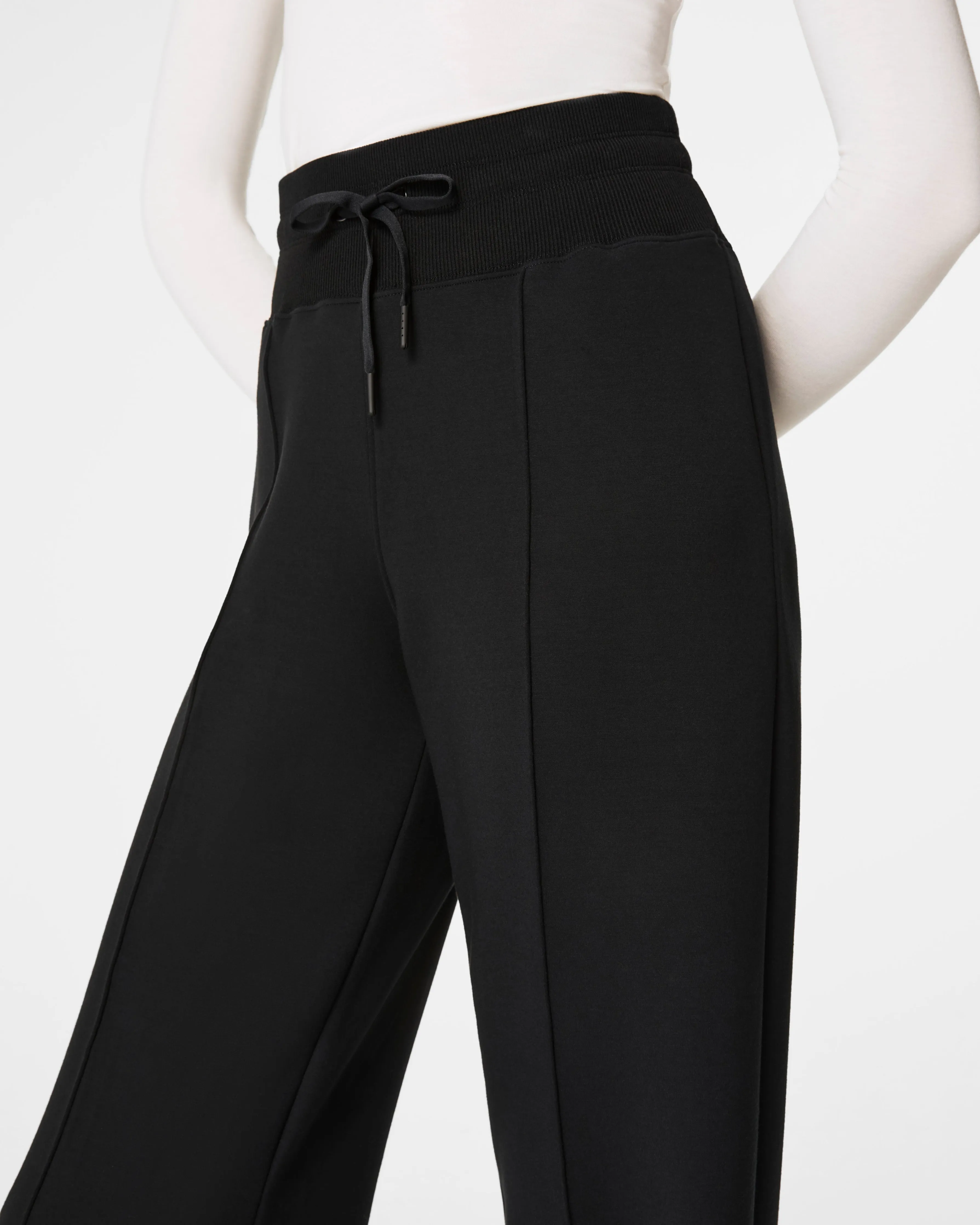 SPANX® AirEssentials Luxe Straight Leg Pant